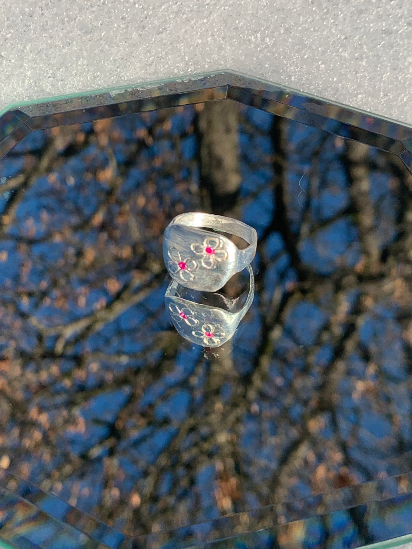 xx Alpine Daisy with Tourmalines - sz 8